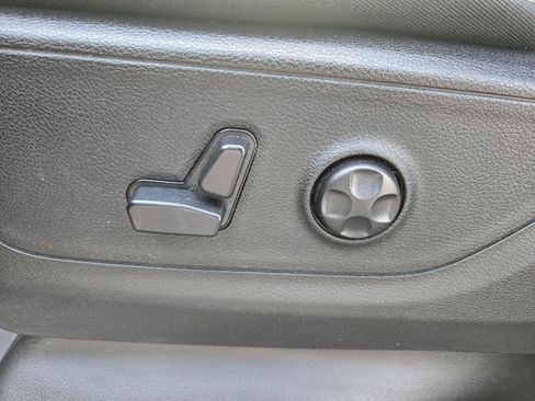 Used 2021 RAM 1500 Big Horn AWD/4WD image 13