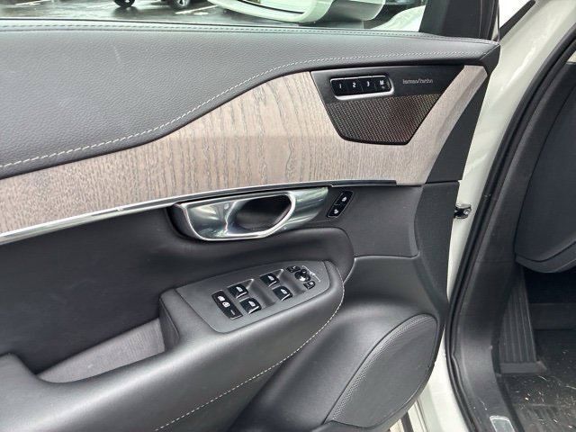 Used 2022 Volvo XC90 T8 Inscription w/ Advanced Package AWD/4WD image 19