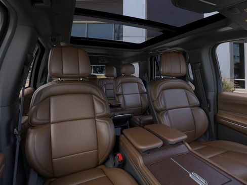 New 2026 Lincoln Navigator Reserve AWD/4WD image 10