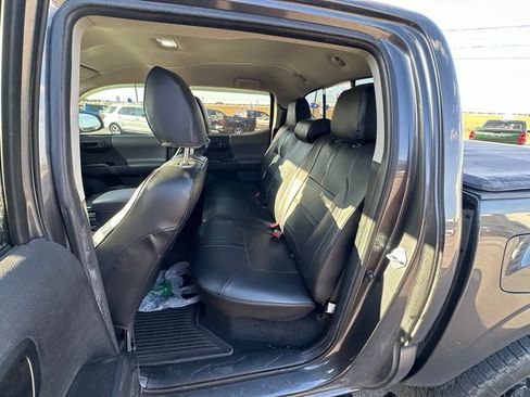 Used 2023 Toyota Tacoma SR AWD/4WD image 15