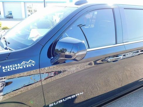 New 2025 Chevrolet Suburban High Country image 11