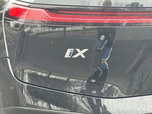 Certified 2023 BMW iX xDrive50 w/ BMW I Signature Blue Package image 39