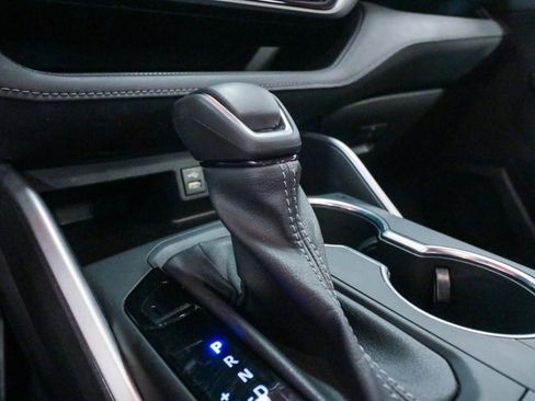 Used 2022 Toyota Highlander XLE image 20