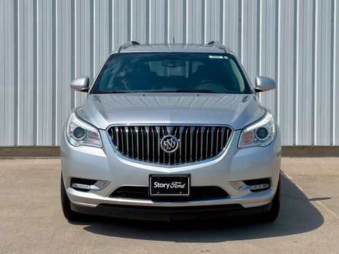 Used 2017 Buick Enclave Leather AWD/4WD image 9