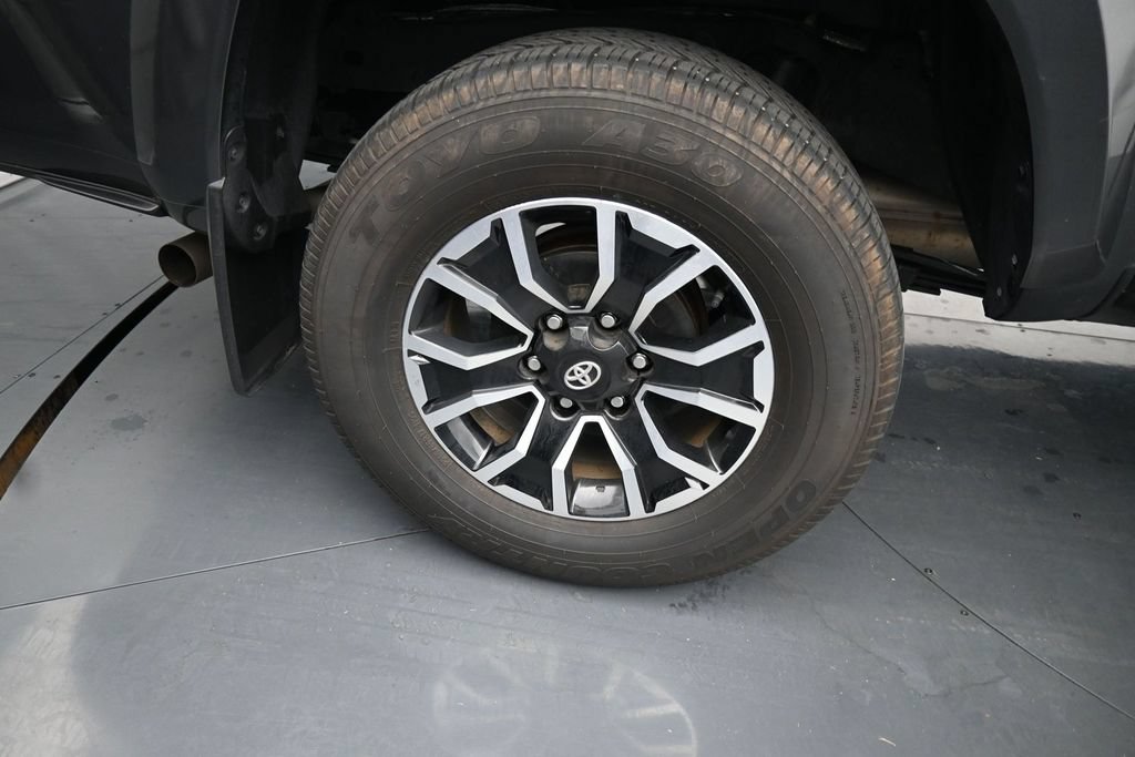 Used 2023 Toyota Tacoma TRD Sport AWD/4WD image 10