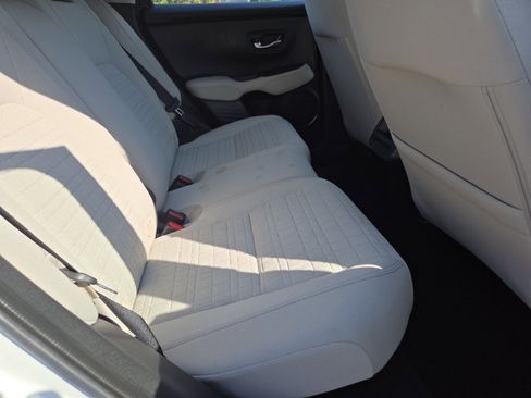Certified 2023 Honda HR-V LX image 21