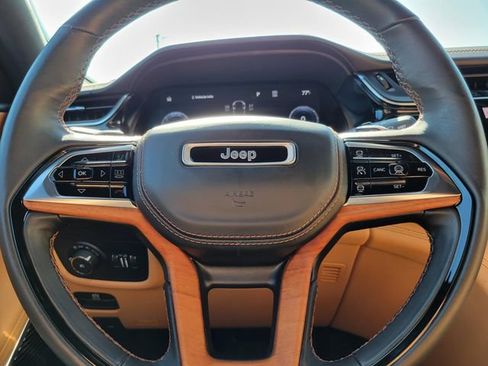 Used 2023 Jeep Grand Cherokee L Summit AWD/4WD image 14