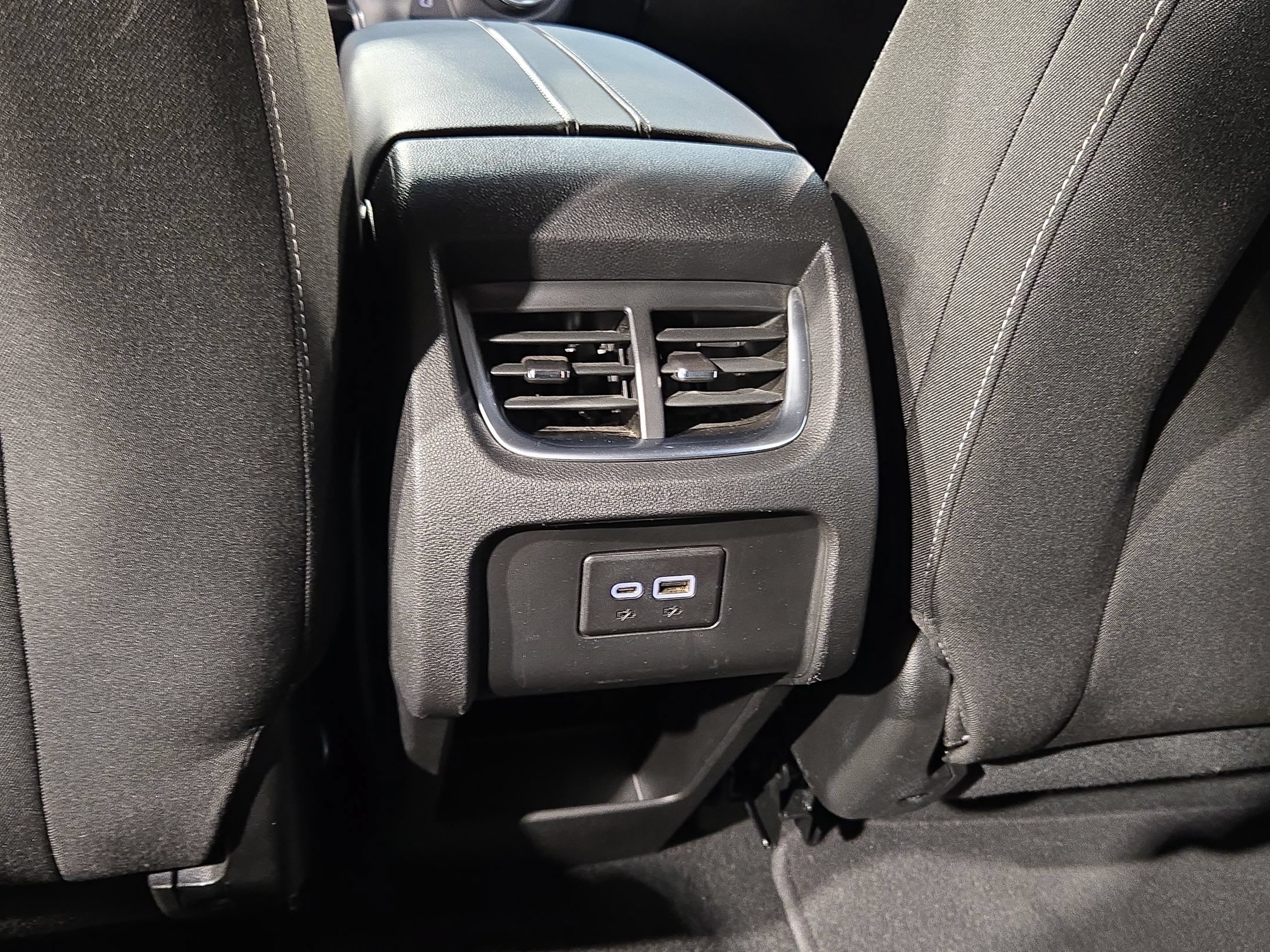 Used 2025 Chevrolet Blazer LT AWD/4WD image 35