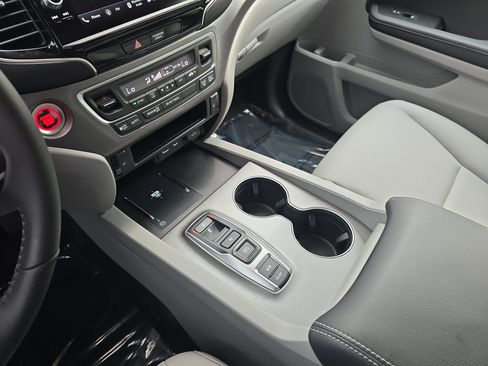 Certified 2026 Honda Ridgeline RTL image 25