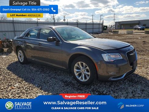 Used 2015 Chrysler 300 Limited image 5