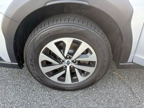 Used 2023 Subaru Outback Premium image 24