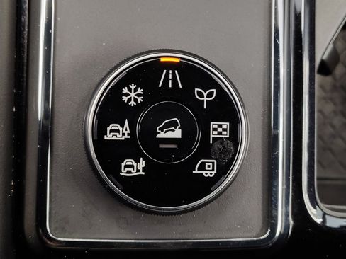 Used 2025 Nissan Pathfinder Rock Creek AWD/4WD image 36