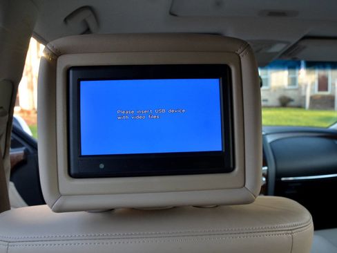 Used 2017 Nissan Armada Platinum w/ Captain Seat Package image 17