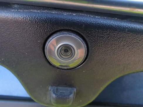 Used 2018 Ford Explorer Platinum image 12