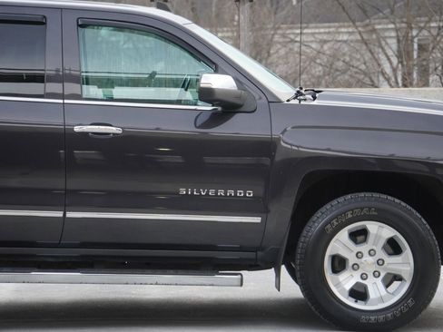Used 2016 Chevrolet Silverado 1500 LTZ Z71 w/ LTZ Plus Package AWD/4WD image 32