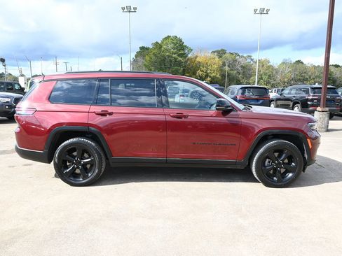 Used 2023 Jeep Grand Cherokee L Laredo image 7