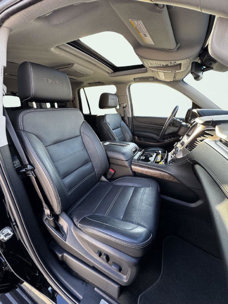 Used 2018 GMC Yukon Denali w/ Open Road Package AWD/4WD image 36