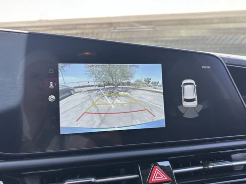 Certified 2025 Kia Niro EX FWD image 21