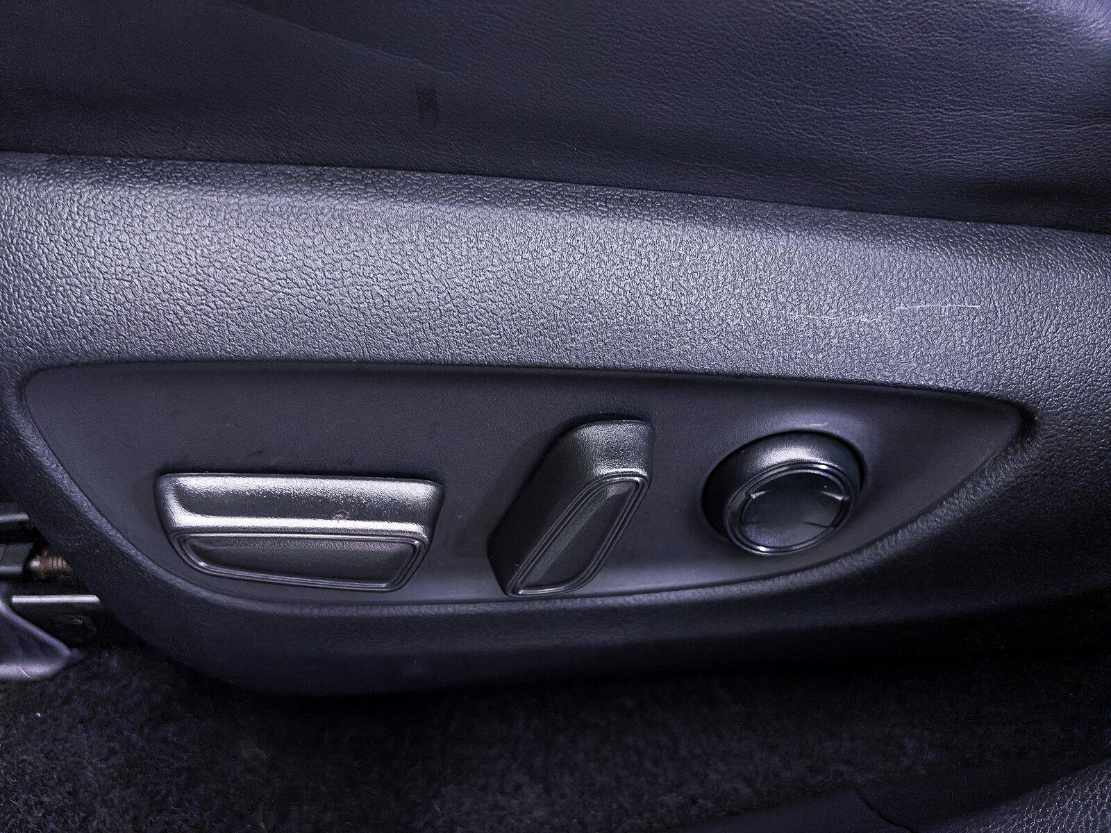 Used 2024 Toyota RAV4 XLE Premium w/ Weather Package FWD image 18