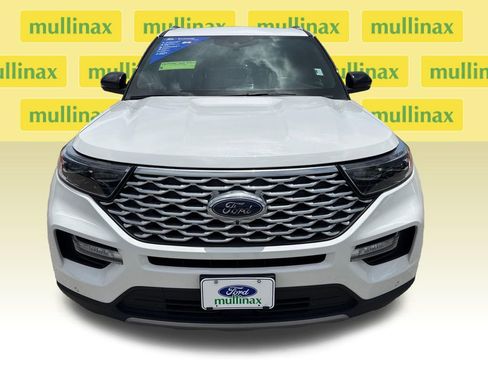 Used 2022 Ford Explorer Platinum w/ Equipment Group 601A AWD/4WD image 12