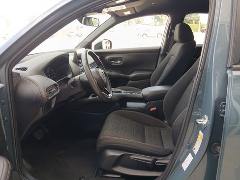 Used 2024 Honda HR-V Sport image 8