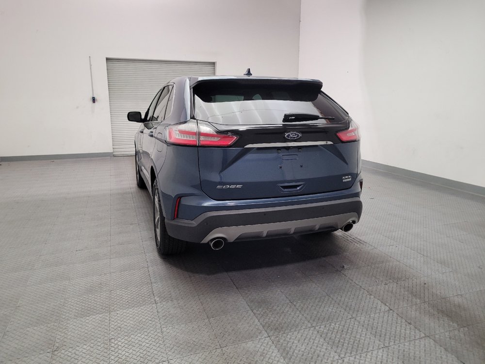 Used 2019 Ford Edge SEL w/ Equipment Group 201A FWD image 6