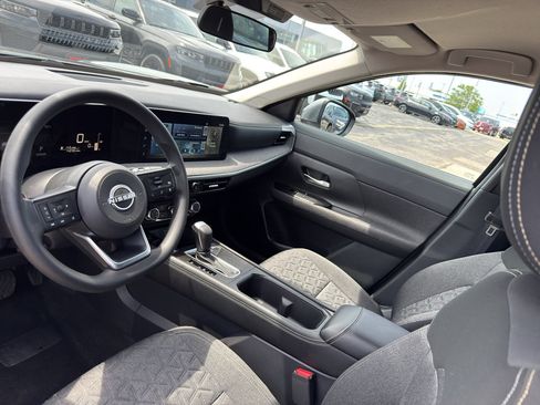 Certified 2025 Nissan Kicks SV AWD/4WD image 25