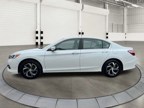 Used 2017 Honda Accord LX image 6
