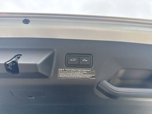 New 2027 Kia Telluride S w/ Towing Package image 13