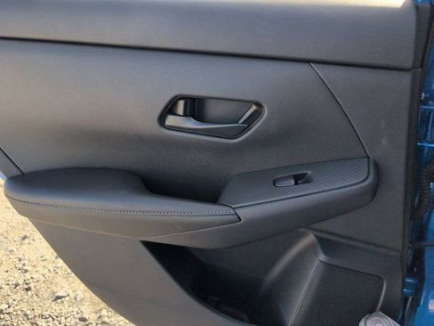 Used 2025 Nissan Sentra SV FWD image 26