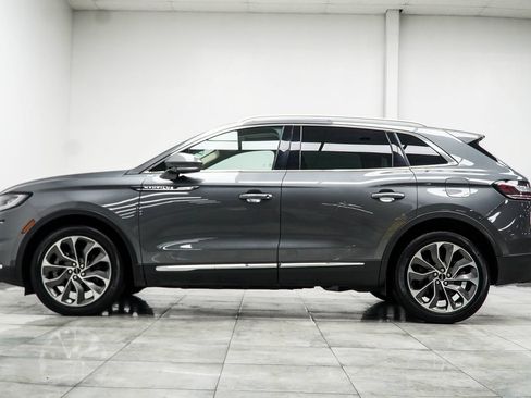 Used 2023 Lincoln Nautilus Reserve AWD/4WD image 10