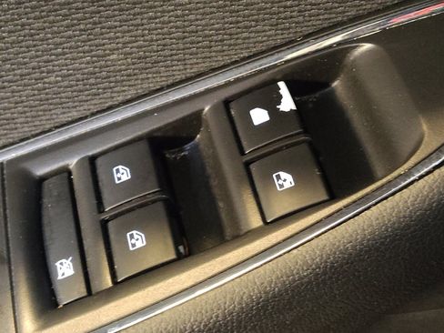 Used 2018 Chevrolet Cruze LS image 27