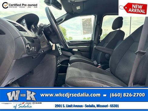 Used 2020 Dodge Grand Caravan SE FWD image 17