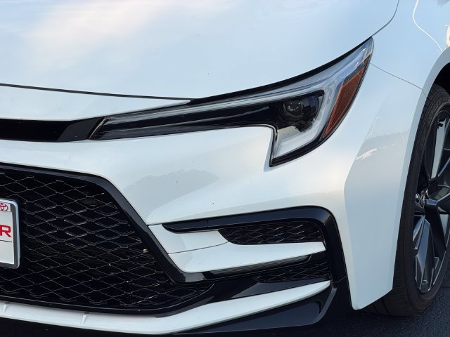 Certified 2026 Toyota Corolla SE w/ SE Package FWD image 10
