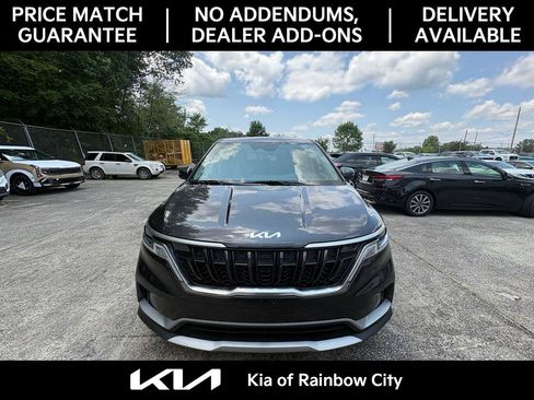 Used 2023 Kia Carnival LX FWD image 2