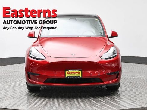 Used 2021 Tesla Model Y Long Range image 2