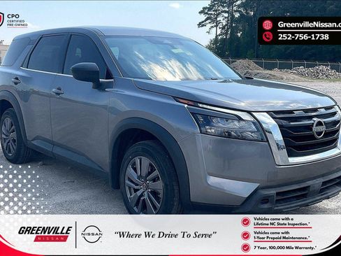 Certified 2023 Nissan Pathfinder S FWD image 1