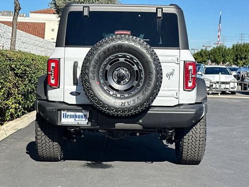 New 2025 Ford Bronco Badlands image 5