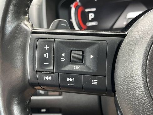 Certified 2022 Nissan Rogue Platinum w/ Head-Up Display Package image 13