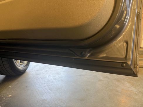 Used 2011 GMC Yukon Denali AWD/4WD image 30