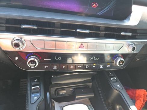 Used 2024 Kia Telluride SX Prestige X-Pro AWD/4WD image 9
