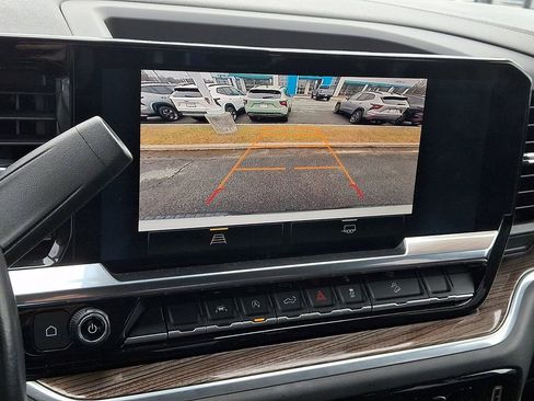 Used 2022 Chevrolet Silverado 1500 LT Trail Boss w/ Protection Package image 17