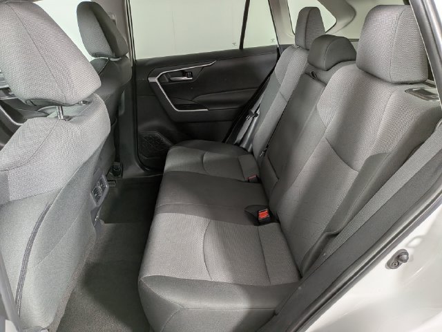 Used 2025 Toyota RAV4 XLE FWD image 23