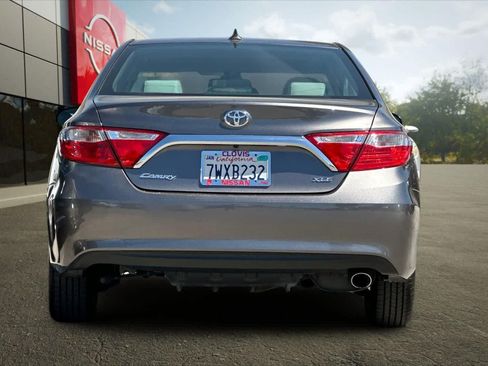 Used 2017 Toyota Camry XLE w/ Moonroof Package FWD image 8