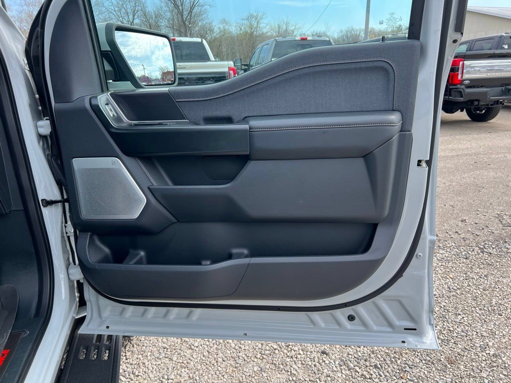 Used 2023 Ford F150 Raptor AWD/4WD image 22