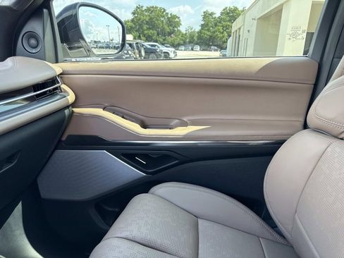 New 2026 Lincoln Navigator Black Label AWD/4WD image 24
