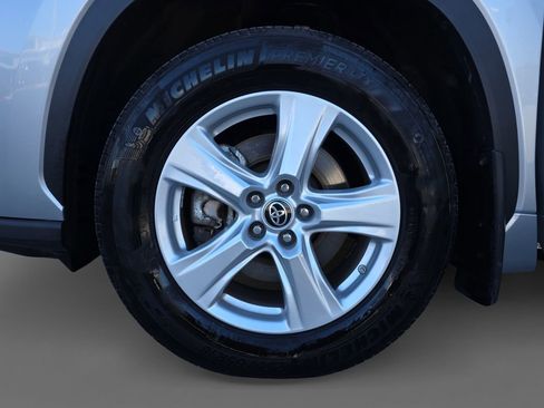 Used 2024 Toyota Highlander LE image 15