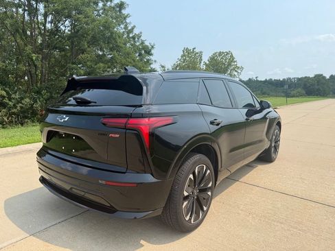 Used 2024 Chevrolet Blazer EV RS AWD/4WD image 3