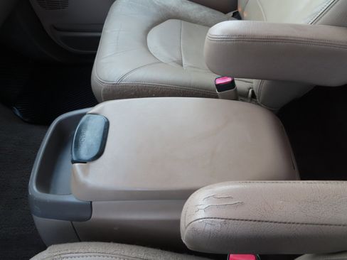 Used 1999 Ford F250 Lariat image 44