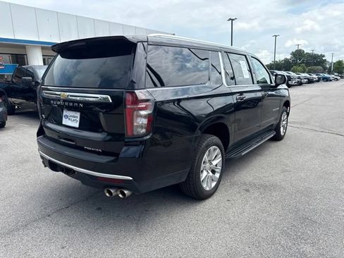 Used 2024 Chevrolet Suburban Premier RWD image 2